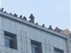 揭密朔州发改委楼顶12人欲集体跳楼真相 要求政府抓马爱斌跑路