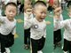 中班男孩带队喊口号爆红 竟是为了2根棒棒糖
