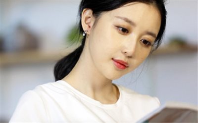 潘玮柏晒全家照宣布结婚:我有了另一半