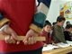 老师让学生自己打自己 算教育惩戒还是体罚？