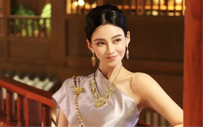 金融女神竞选世界小姐秦泽文被扒 除了美貌都是假的