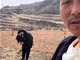 曾带偏瘫妻子跑车4年 网红司机带新女友为亡妻扫墓