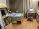 27岁女生月租1500元住进养老院